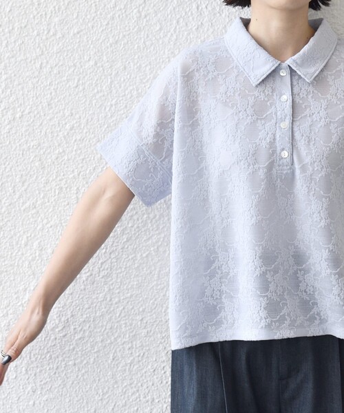 SHIPS(シップス)の「【WEB限定】〈手洗い可能〉シアー ジャカード ポロ 襟 ショート スリーブ プルオーバー(Tシャツ/カットソー・レディース・ライトブルー/ブラック/オフホワイト・ONE SIZE)」の4枚目の写真