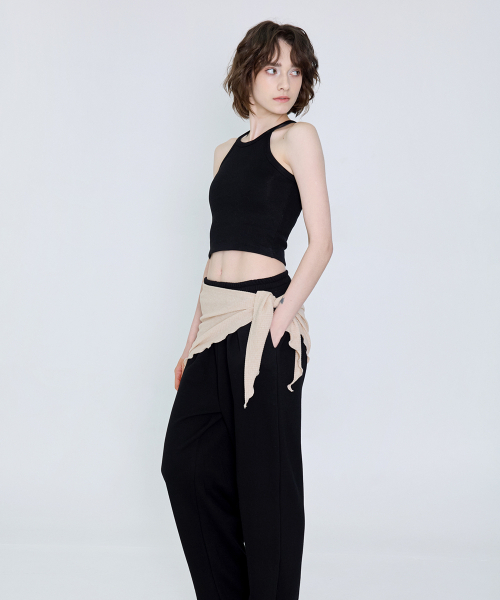 DEVIWEAR(デヴィウェア)の「ピグメント・ホルター・ノースリーブ DEVI-TS0049-ブラック(Tシャツ/カットソー・レディース・ブラック・M/L/S)」の2枚目の写真