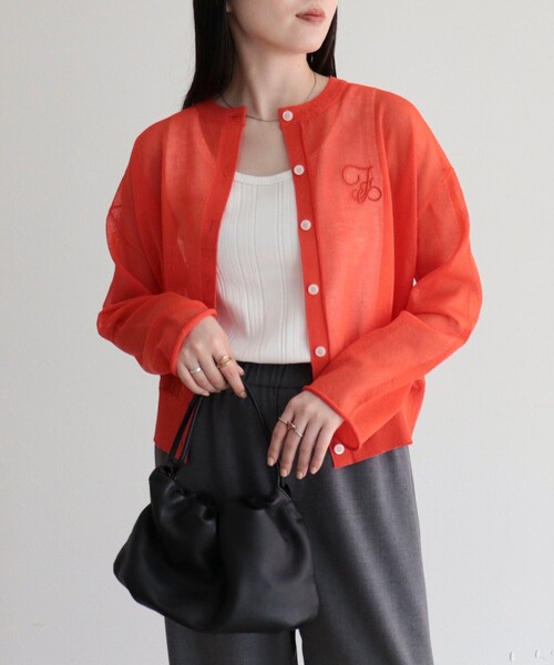 fredy emue(フレディエミュ)の「刺繍入りシアーニットカーディガン(カーディガン/ボレロ・レディース・グレー/オフホワイト/ブラウン/オレンジ・38)」の4枚目の写真