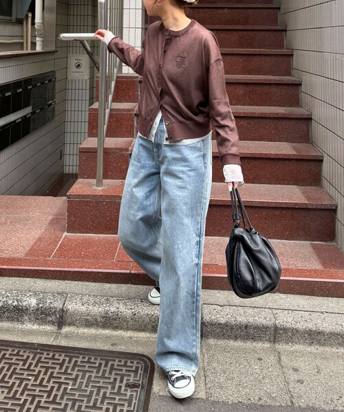 fredy emue(フレディエミュ)の「刺繍入りシアーニットカーディガン(カーディガン/ボレロ・レディース・グレー/オフホワイト/ブラウン/オレンジ・38)」の8枚目の写真