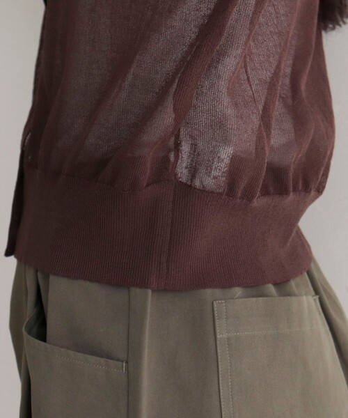 fredy emue(フレディエミュ)の「刺繍入りシアーニットカーディガン(カーディガン/ボレロ・レディース・グレー/オフホワイト/ブラウン/オレンジ・38)」の16枚目の写真