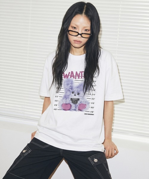 MAHAGRID(マハグリッド)の「『mahagrid/マハグリッド』WANTED BAD DOLLY TEE/ウォンテッド バッドドリー Tシャツ(Tシャツ/カットソー・レディース・ホワイト/ブラック・XS)」の1枚目の写真