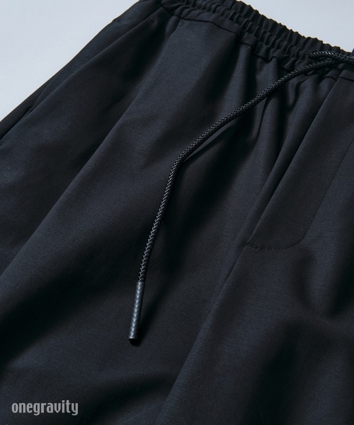 onegravity(ワングラビティ)の「onegravity / ボリュームプリーツ ワイドパンツ(その他パンツ・メンズ・オリーブ/ブラック・MEDIUM/SMALL/LARGE)」の7枚目の写真