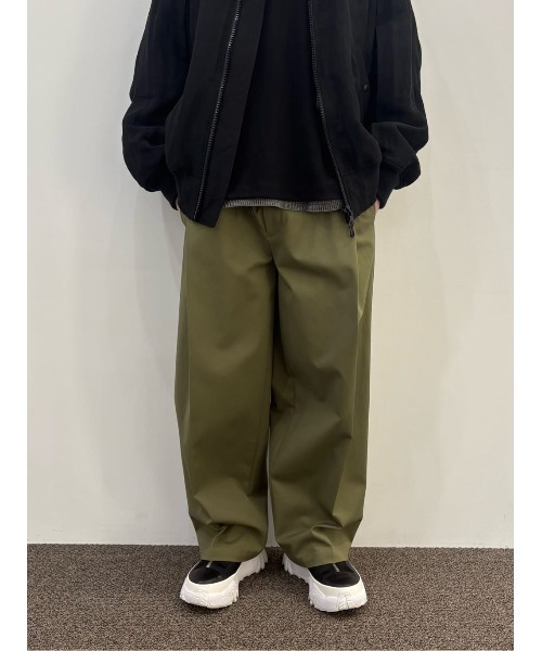 onegravity(ワングラビティ)の「onegravity / ボリュームプリーツ ワイドパンツ(その他パンツ・メンズ・オリーブ/ブラック・MEDIUM/SMALL/LARGE)」の10枚目の写真