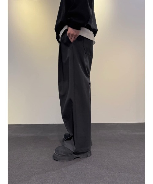 onegravity(ワングラビティ)の「onegravity / ボリュームプリーツ ワイドパンツ(その他パンツ・メンズ・オリーブ/ブラック・MEDIUM/SMALL/LARGE)」の13枚目の写真