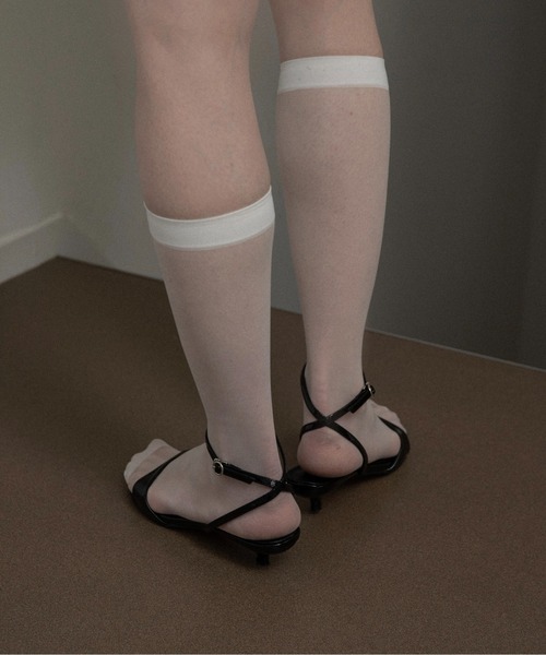 lawgy(ラウジー)の「slim strap low heel sandal / スリムストラップローヒールサンダル(サンダル・レディース・ブラウン/ブラック・LARGE/MEDIUM/SMALL)」の8枚目の写真