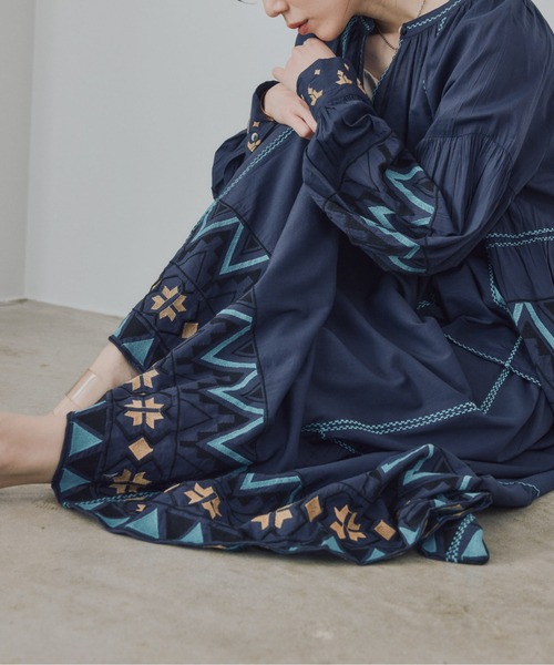 Pqran(クラン)の「カラー刺繍スカート(スカート・レディース・ミント/ネイビー/オフホワイト・FREE)」の3枚目の写真