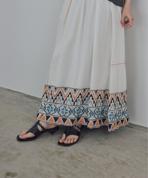 Pqran(クラン)の「カラー刺繍スカート(スカート・レディース・ミント/ネイビー/オフホワイト・FREE)」の6枚目の写真