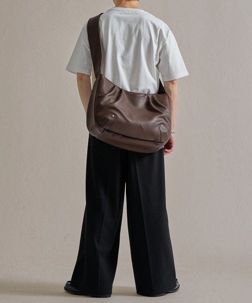 epnok（エプノック）の「【A4/PC収納可】多機能ビッグショルダーバッグ（ショルダーバッグ・メンズ・ブラウン/ブラック・ONE SIZE）」の11枚目の写真