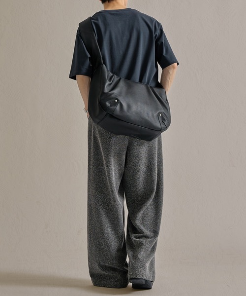 epnok（エプノック）の「【A4/PC収納可】多機能ビッグショルダーバッグ（ショルダーバッグ・メンズ・ブラウン/ブラック・ONE SIZE）」の6枚目の写真