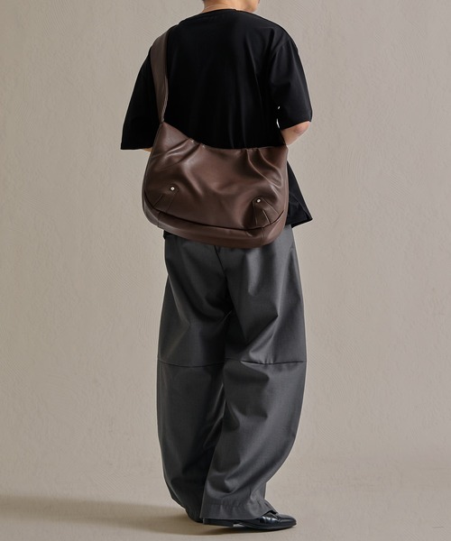 epnok（エプノック）の「【A4/PC収納可】多機能ビッグショルダーバッグ（ショルダーバッグ・メンズ・ブラウン/ブラック・ONE SIZE）」の15枚目の写真