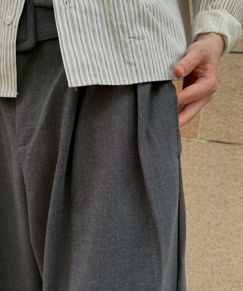 Chikashitsu +(チカシツプラス)の「【Chikashitsu +】belt tuck wide slacks / 【チカシツプラス】ベルト付きタックワイドスラックス<着用動画あり>(スラックス・メンズ・ブラック/ブラウン/グレー・L/M)」の21枚目の写真