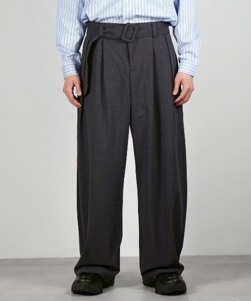 Chikashitsu +(チカシツプラス)の「【Chikashitsu +】belt tuck wide slacks / 【チカシツプラス】ベルト付きタックワイドスラックス<着用動画あり>(スラックス・メンズ・ブラック/ブラウン/グレー・L/M)」の22枚目の写真