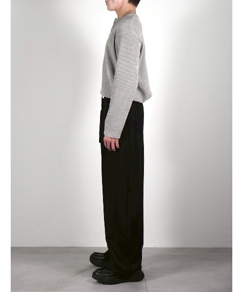 Chikashitsu +(チカシツプラス)の「【Chikashitsu +】belt tuck wide slacks / 【チカシツプラス】ベルト付きタックワイドスラックス<着用動画あり>(スラックス・メンズ・ブラック/ブラウン/グレー・L/M)」の5枚目の写真
