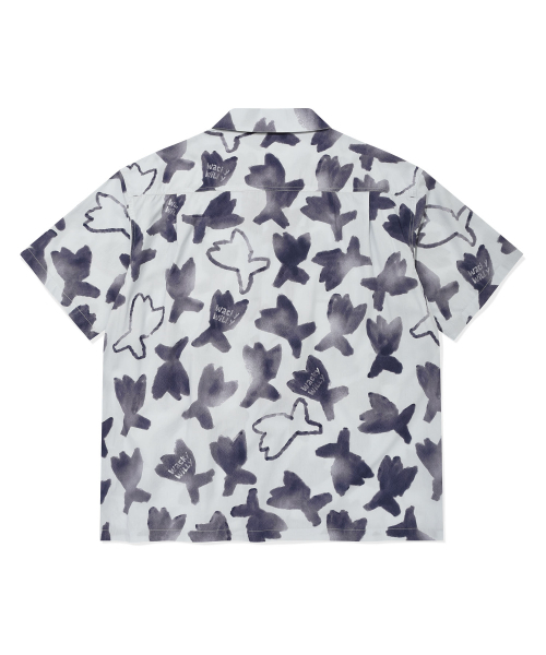 Wacky WiLLy（ワッキーウィリー）の「キキパターングラフィック半袖シャツブルー（シャツ/ブラウス・メンズ・その他・SMALL/MEDIUM/LARGE）」の3枚目の写真