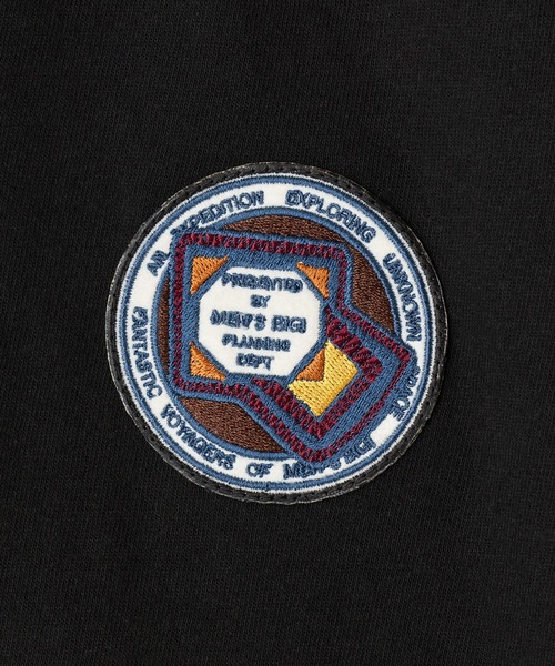 MEN'S BIGI(メンズビギ)の「50th ANNIVERSARY TEE アーカイブスタジャンプリント(Tシャツ/カットソー・メンズ・ホワイト/ブラック・02/03)」の4枚目の写真