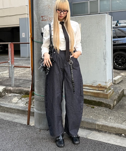 Figments(フィグメンツ)の「ストライプワークデニム(デニムパンツ・レディース・ネイビー・LARGE/SMALL/MEDIUM)」の4枚目の写真