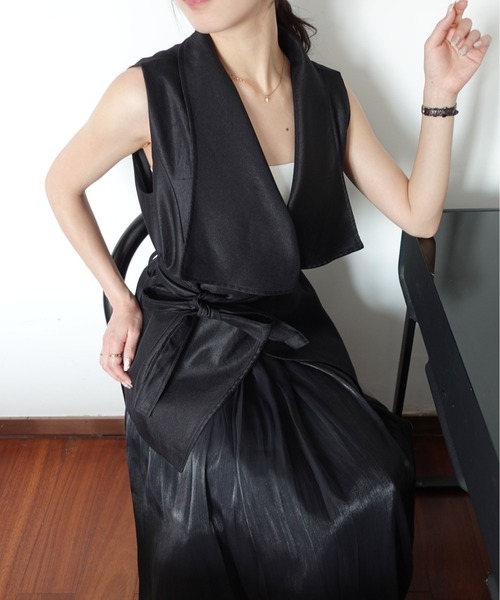 unnu（ユヌ）の「【SETUP】ビッグカラーノースリーブセットアップ（セットアップ・レディース・ブラック/アイボリー・F）」の19枚目の写真