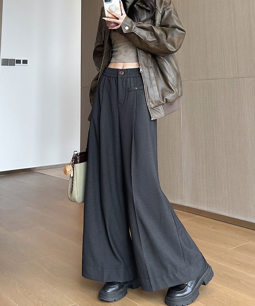 2ly2(トゥーリートゥー)の「ワイドパンツ レディース タックパンツ ロング 無地 ストレート ゆったり ウエストゴム(その他パンツ・レディース・ブラック/ブルー/ブラウン・FREE)」の6枚目の写真