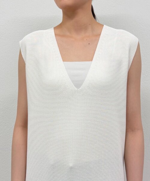 LOUNGEDRESS(ラウンジドレス)の「【JAPAN MADE】マキシVワンピース(ワンピース・レディース・ブラック/オフホワイト・FREE)」の9枚目の写真