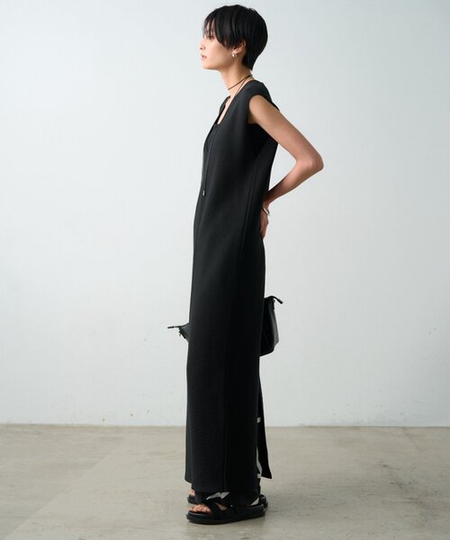 LOUNGEDRESS(ラウンジドレス)の「【JAPAN MADE】マキシVワンピース(ワンピース・レディース・ブラック/オフホワイト・FREE)」の14枚目の写真