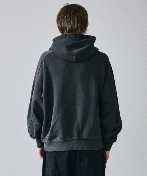 MAISON MINED(メゾンミネド)の「MMXVIII VINTAGE HOODIE BLACK(パーカー・レディース・その他・SMALL/MEDIUM/LARGE)」の10枚目の写真
