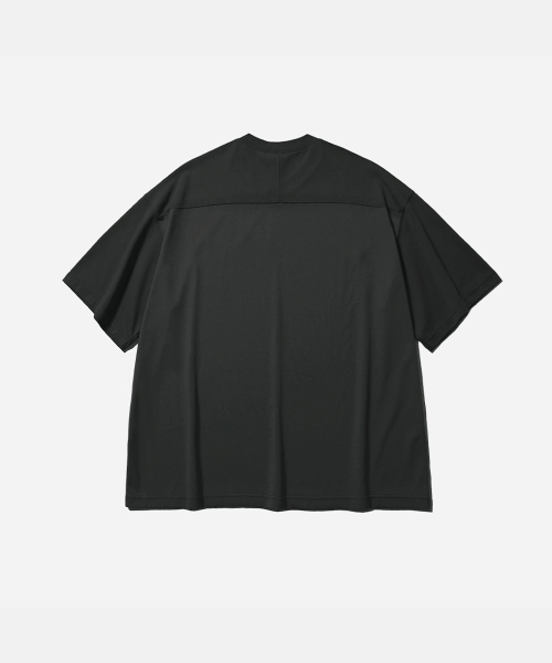 MOIF（モイフ）の「[SS26] WIDE VARSITY H/S TEE / BLACK（Tシャツ/カットソー・メンズ・その他・1(S)/2(M)/3(L)）」の2枚目の写真