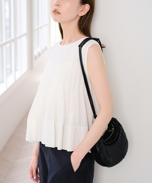 U by SPICK&SPAN（ユーバイスピックアンドスパン）の「UBY Spick & Span タックブラウス（シャツ/ブラウス・レディース・ブラック/ホワイト・FREE）」の5枚目の写真