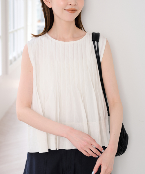 U by SPICK&SPAN（ユーバイスピックアンドスパン）の「UBY Spick & Span タックブラウス（シャツ/ブラウス・レディース・ブラック/ホワイト・FREE）」の6枚目の写真