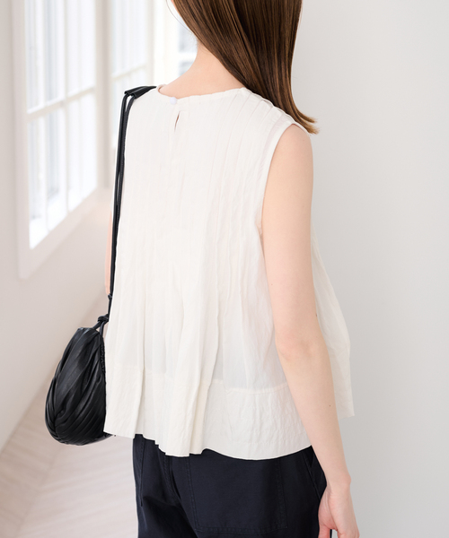 U by SPICK&SPAN（ユーバイスピックアンドスパン）の「UBY Spick & Span タックブラウス（シャツ/ブラウス・レディース・ブラック/ホワイト・FREE）」の7枚目の写真