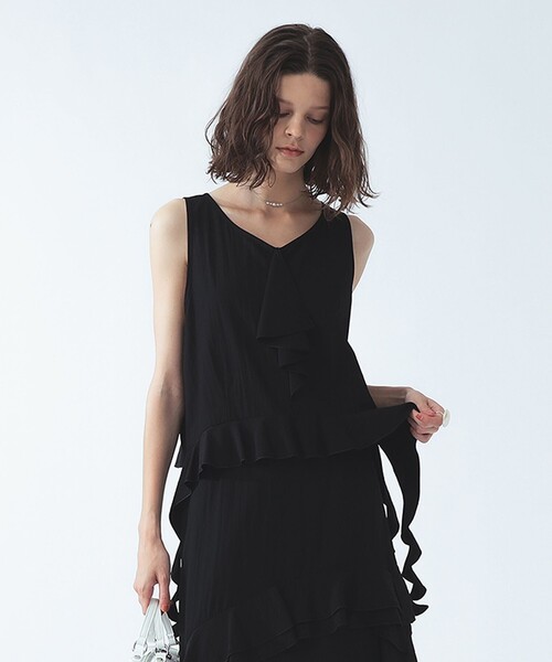 Ray BEAMS(レイビームス)の「【8/6 再値下げ】ラッフル Vネック ノースリーブ ブラウス(シャツ/ブラウス・レディース・クリーム/ブラック・ONE SIZE)」の7枚目の写真