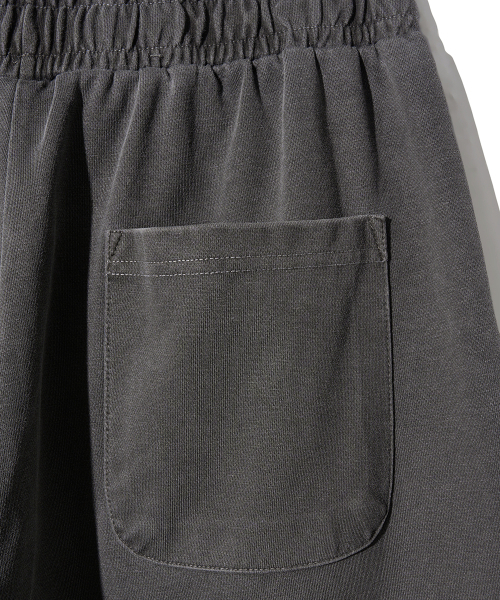 GAKKAI UNIONS（ガッカイユニオンズ）の「ワンタック8部スウェットピグメントバミューダパンツチャコール（その他パンツ・メンズ・その他・SMALL/MEDIUM/LARGE/X-LARGE）」の9枚目の写真