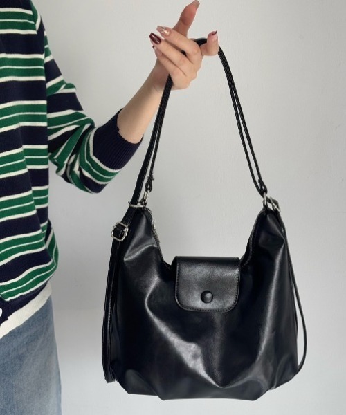 yuue' ( wear )(ユーイ)の「3WAYフェイクレザーファスナーショルダーバッグ/リュック(ショルダーバッグ・レディース・ダークブラウン/ブラック・FREE)」の10枚目の写真