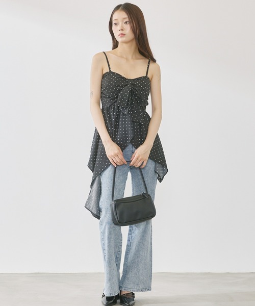 P.V.T（ピーブイティー）の「カップ付きリボンデザインアシメキャミ（キャミソール・レディース・Black/アイボリー系・F）」の4枚目の写真
