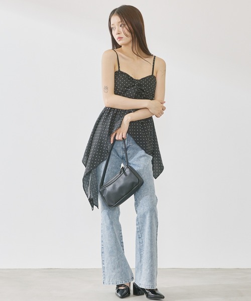 P.V.T（ピーブイティー）の「カップ付きリボンデザインアシメキャミ（キャミソール・レディース・Black/アイボリー系・F）」の12枚目の写真