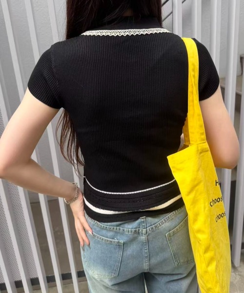 mebole(メボレ)の「Contrast Line Collar Knit(ニット/セーター・レディース・ブラック/ホワイト・FREE)」の10枚目の写真
