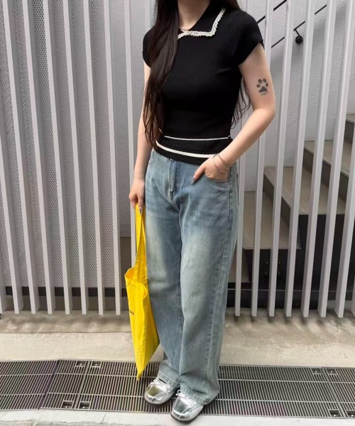 mebole(メボレ)の「Contrast Line Collar Knit(ニット/セーター・レディース・ブラック/ホワイト・FREE)」の11枚目の写真
