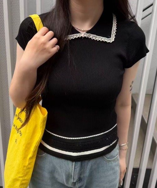 mebole(メボレ)の「Contrast Line Collar Knit(ニット/セーター・レディース・ブラック/ホワイト・FREE)」の8枚目の写真