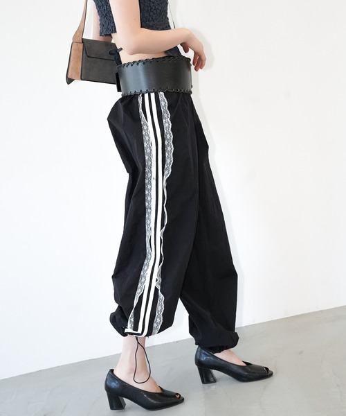 chuclla（チュクラ）の「レースライン トラックパンツ chw26s307（その他パンツ・レディース・ホワイト/ブラック・FREE）」の6枚目の写真