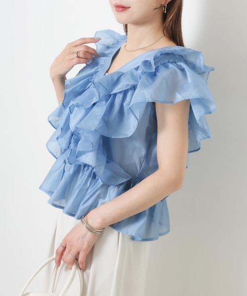 Riberry(リベリー)の「Vネックシアーフリルノースリーブブラウス(シャツ/ブラウス・レディース・オフホワイト/ブラック/ブラウン/ブルー・FREE)」の16枚目の写真