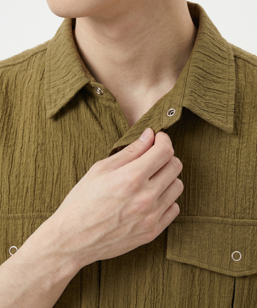 UNDEROFF（アンダーオフ）の「リンクルクロップポケット半袖シャツカーキ（シャツ/ブラウス・メンズ・カーキ・LARGE/X-LARGE/MEDIUM）」の3枚目の写真