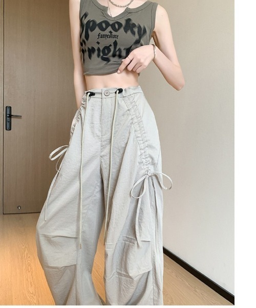 Ritzy(リッツィー)の「サイド紐デザイン ルーズワイドカーゴパンツ(その他パンツ・レディース・ダークグレー/ライトグレー/ブラック・L/M)」の1枚目の写真