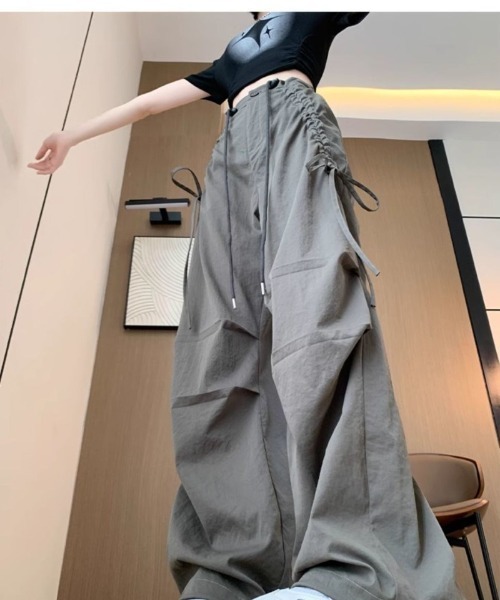 Ritzy(リッツィー)の「サイド紐デザイン ルーズワイドカーゴパンツ(その他パンツ・レディース・ダークグレー/ライトグレー/ブラック・L/M)」の8枚目の写真