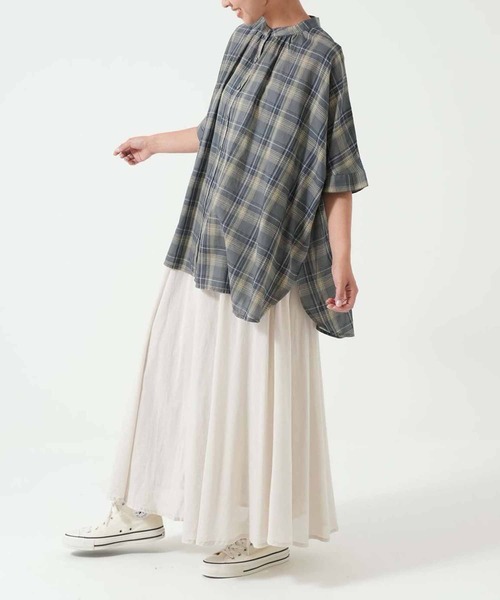 HEART MARKET(ハートマーケット)の「ふわ軽コットンシアー半袖チュニック(シャツ/ブラウス・レディース・ベージュ/チャコールグレー/グリーン/ブラック/ネイビー系/ナチュラル・FREE)」の8枚目の写真