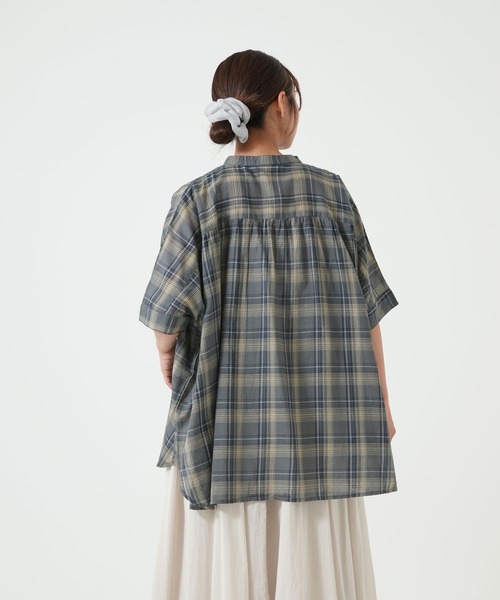 HEART MARKET(ハートマーケット)の「ふわ軽コットンシアー半袖チュニック(シャツ/ブラウス・レディース・ベージュ/チャコールグレー/グリーン/ブラック/ネイビー系/ナチュラル・FREE)」の12枚目の写真