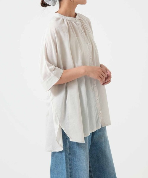 HEART MARKET(ハートマーケット)の「ふわ軽コットンシアー半袖チュニック(シャツ/ブラウス・レディース・ベージュ/チャコールグレー/グリーン/ブラック/ネイビー系/ナチュラル・FREE)」の14枚目の写真