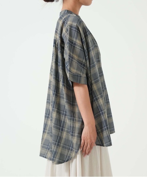 HEART MARKET(ハートマーケット)の「ふわ軽コットンシアー半袖チュニック(シャツ/ブラウス・レディース・ベージュ/チャコールグレー/グリーン/ブラック/ネイビー系/ナチュラル・FREE)」の17枚目の写真