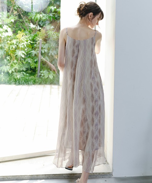 tageechita（タジチタ）の「【tageechita】ニュアンスアートプリントキャミワンピース（ワンピース・レディース・ライトベージュ・M/S/L）」の13枚目の写真