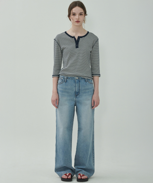 MOTT（モット）の「サイドルーズバンドデニム-ライトブルー（デニムパンツ・レディース・その他・SMALL/MEDIUM）」の3枚目の写真