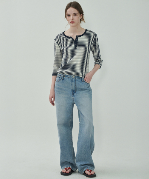 MOTT（モット）の「サイドルーズバンドデニム-ライトブルー（デニムパンツ・レディース・その他・SMALL/MEDIUM）」の4枚目の写真